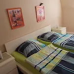 Apartament Crames *